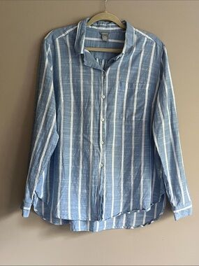 Lindex blue/white vertically striped button-down pleated back shirt size XL